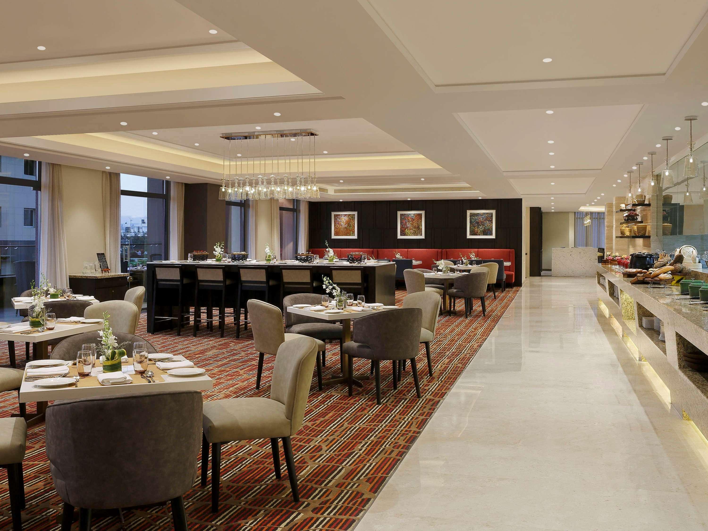 Novotel Lucknow Gomti Nagar Extérieur photo